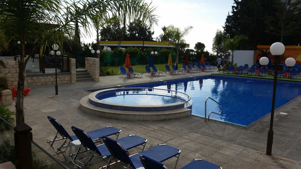 The Caravel Hotel Limassol Exterior foto