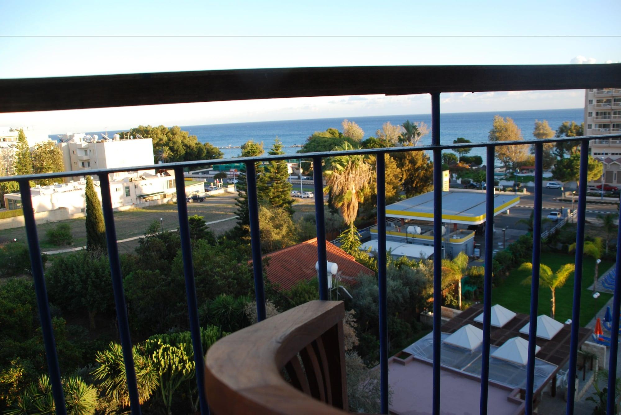 The Caravel Hotel Limassol Exterior foto