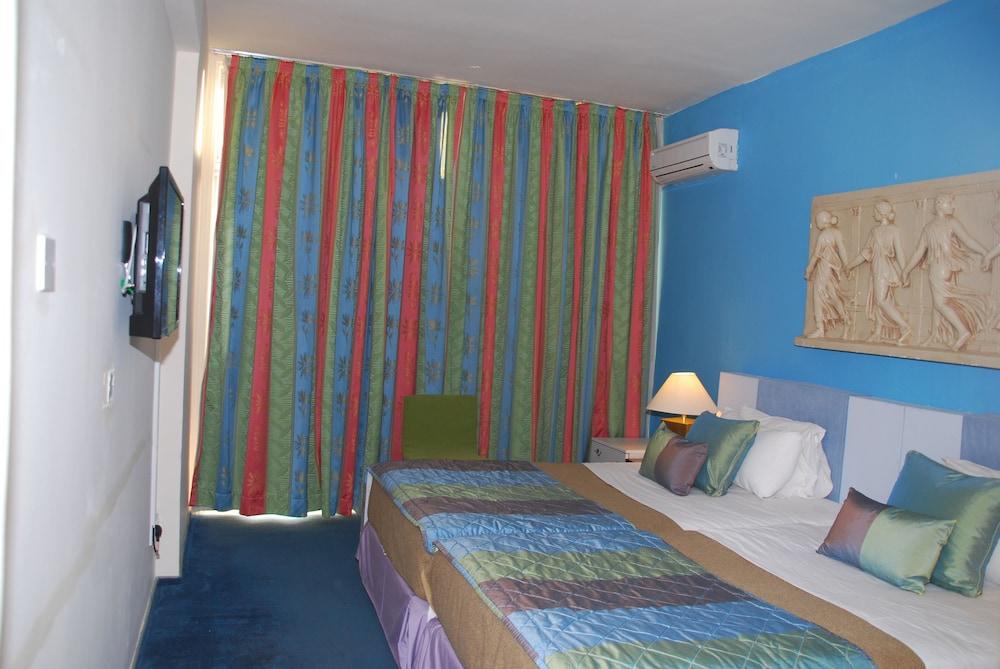 The Caravel Hotel Limassol Exterior foto