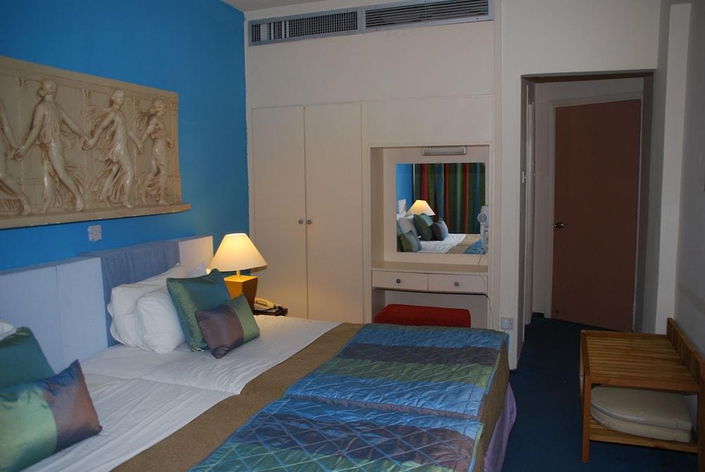 The Caravel Hotel Limassol Exterior foto